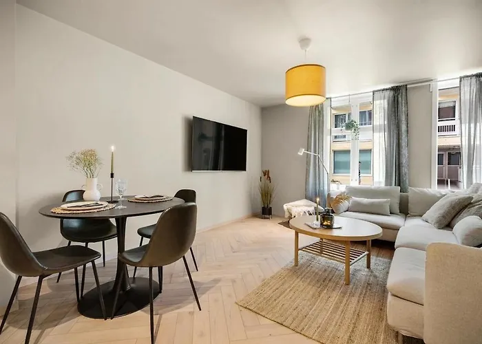 In The Centre Of Apartment *