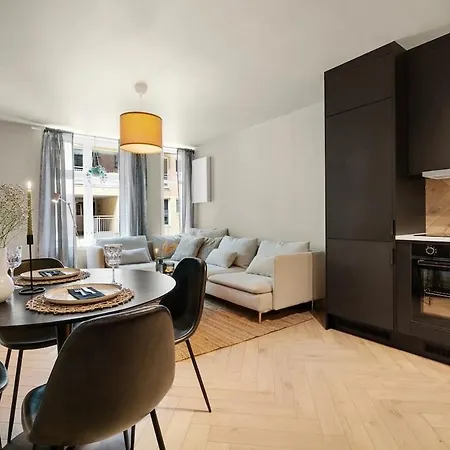 In The Centre Of Lägenhet